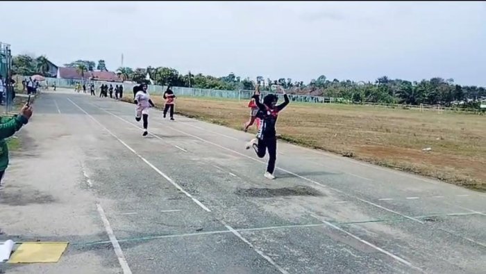 Bawa Pulang Kemenangan, Siswi MTsN 4 Bungo Siap Kibarkan Panji Madrasah di Lomba Lari Tingkat Provinsi