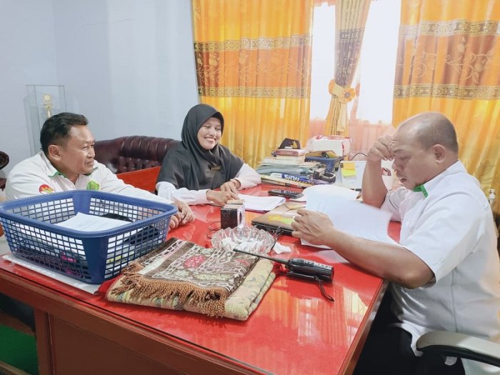 Pembina OSIM MTsN 4 Bungo Matangkan Koordinasi Pelantikan Pengurus Periode 2025-2026 Pembina OSIM MTsN 4 Bungo Matangkan Koordinasi Pelantikan Pengurus Periode 2025-2026