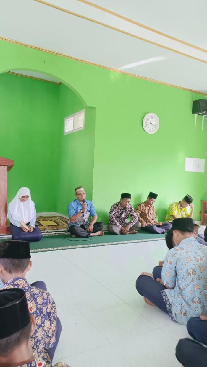 KEGIATAN PEMBUKAAN PESANTREN RAMADHAN 1445 H/2024 M di MUSHOLA MTs NEGERI 4 BUNGO 