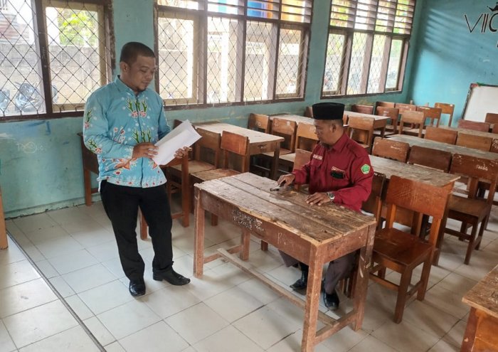 Sinergi Waka Sarpras dan Humas MTsN 4 Bungo, Tingkatkan Fasilitas Pembelajaran Sinergi Waka Sarpras dan Humas MTsN 4 Bungo, Tingkatkan Fasilitas Pembelajaran