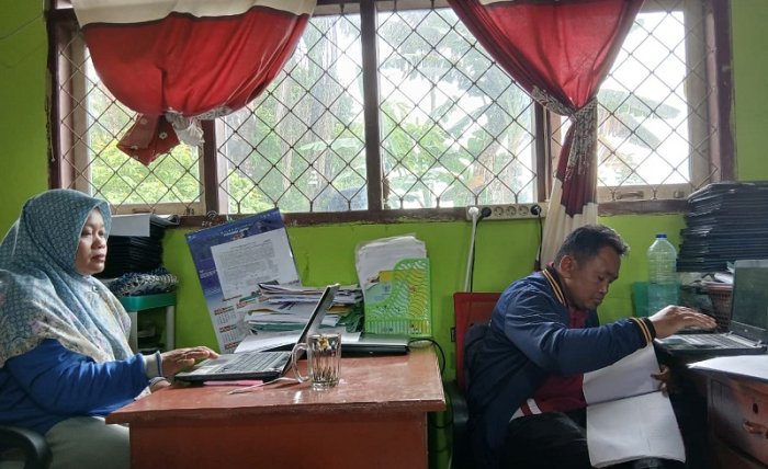 Setelah Rekapan Tuntas, Guru MTsN 4 Bungo Gas Pol Input Nilai RDM Setelah Rekapan Tuntas, Guru MTsN 4 Bungo Gas Pol Input Nilai RDM