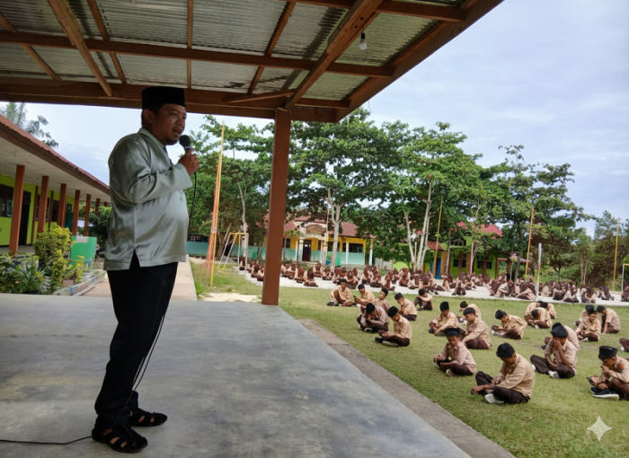 MTsN 4 Bungo Jadikan Jumat Hari Puncak Kegiatan Keagamaan MTsN 4 Bungo Jadikan Jumat Hari Puncak Kegiatan Keagamaan