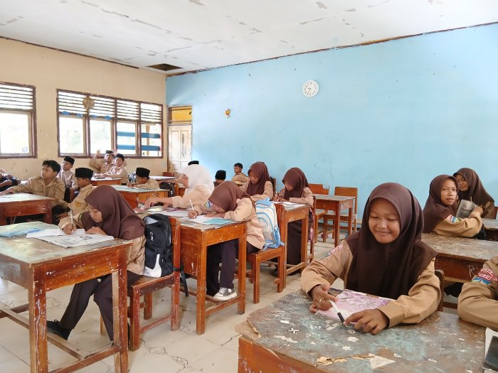 Pembelajaran Informatika 7A Kupas Tuntas Konsep Jaringan dan Internet