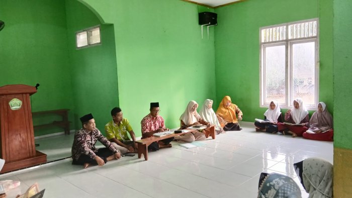 Menyemai Generasi Qurani: Calon Hafidzah MTsN 4 Bungo Tekuni Tahsin di Pagi Hari