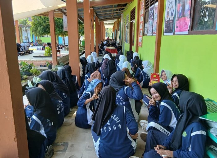 Lewat Metode Kreatif, Guru MTsN 4 Bungo Pacu Semangat Belajar Siswa