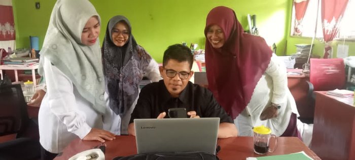 Kabar Bahagia dari MTsN 4 Bungo: Bapak Andi Kustian, S.Pd Lulus PPG Kemenag Kabar Bahagia dari MTsN 4 Bungo: Bapak Andi Kustian, S.Pd Lulus PPG Kemenag