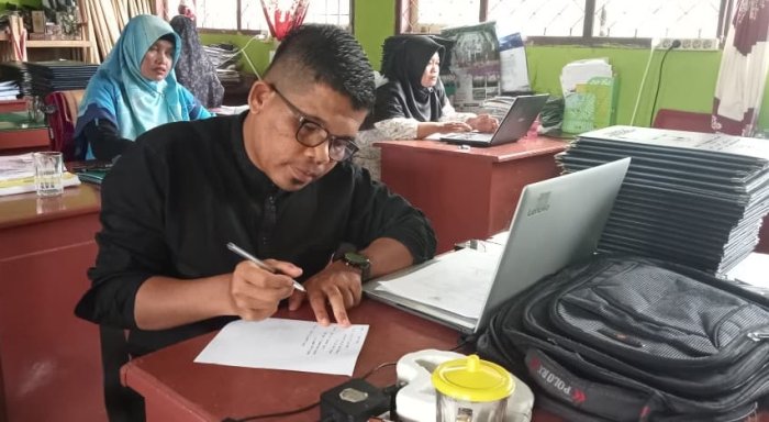 ASAS Ganjil MTsN 4 Bungo Selesai, Kepala Madrasah: Ketua Panitia Wajib Segera Ajukan Laporan! ASAS Ganjil MTsN 4 Bungo Selesai, Kepala Madrasah: Ketua Panitia Wajib Segera Ajukan Laporan!