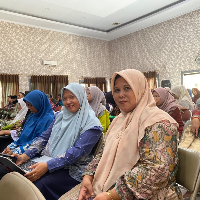 Tingkatkan Akurasi Data Madrasah, Tim Operator MTsN 4 Bungo Ikuti Sosialisasi Aplikasi Maggis