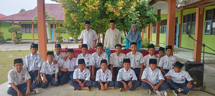 Memperingati Maulid Nabi Muhammad Saw : Semangat Siswa MTsN 4 Bungo dalam Mengikuti Lomba Azan