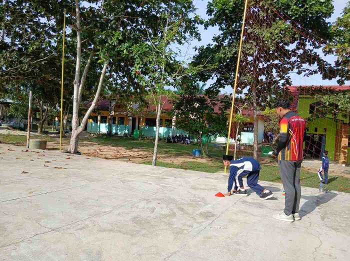 Siswa Kelas VII Antusias Ikuti Praktik Lari Jarak Pendek di Pelajaran PJOK Siswa Kelas VII Antusias Ikuti Praktik Lari Jarak Pendek di Pelajaran PJOK