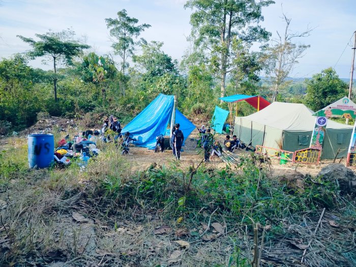 Kekompakan Regu Putri MTsN 4 Bungo Terlihat Saat Pendirian Tenda Kekompakan Regu Putri MTsN 4 Bungo Terlihat Saat Pendirian Tenda