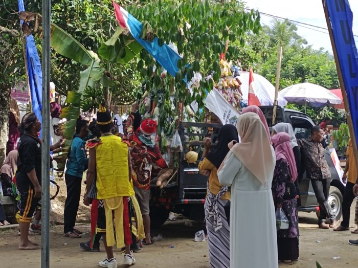 Semarak HUT ke-43 Kampung 5 Sido Mulyo Dusun Daya Murni, Hasil Bumi Transmigrasi Jadi Daya Tarik Pawai Semarak HUT ke-43 Kampung 5 Sido Mulyo Dusun Daya Murni, Hasil Bumi Transmigrasi Jadi Daya Tarik Pawai