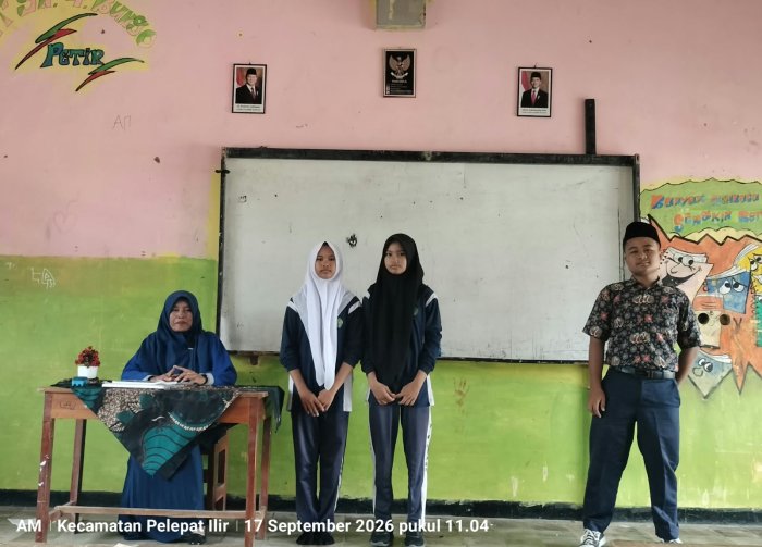 Persiapkan Generasi Kepemimpinan Baru, Pengurus OSIM MTsN 4 Bungo Sosialisasi Pendaftaran Calon Ketua ke Kelas VIII.A