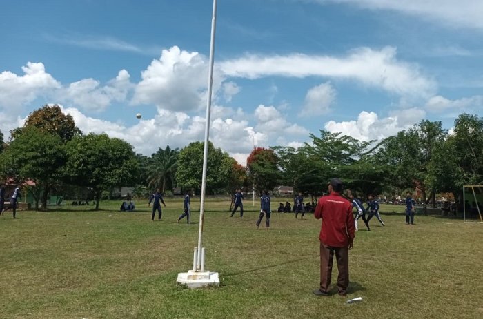 Geliat Kompetisi Meningkat, Tim Futsal MTsN 4 Bungo Intensifkan Latihan Geliat Kompetisi Meningkat, Tim Futsal MTsN 4 Bungo Intensifkan Latihan