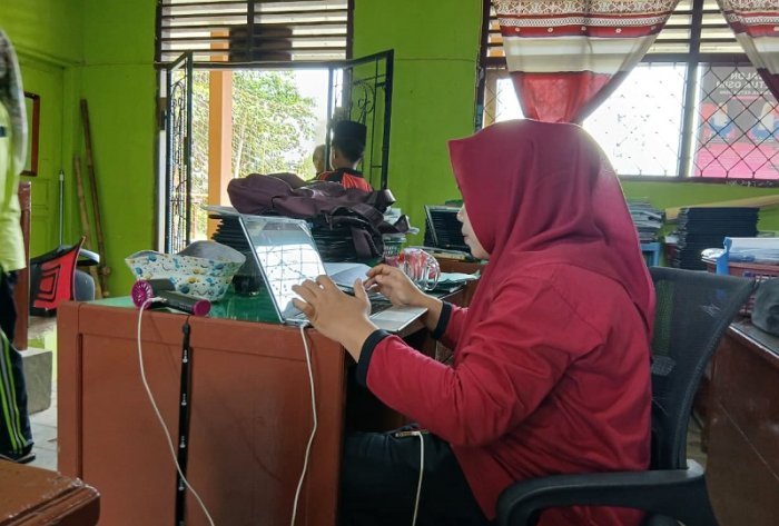 Persiapan Awal Tahun, ASN MTsN 4 Bungo Mulai Disibukkan Pengisian Laporan SPT Tahunan melalui Coretax DJP