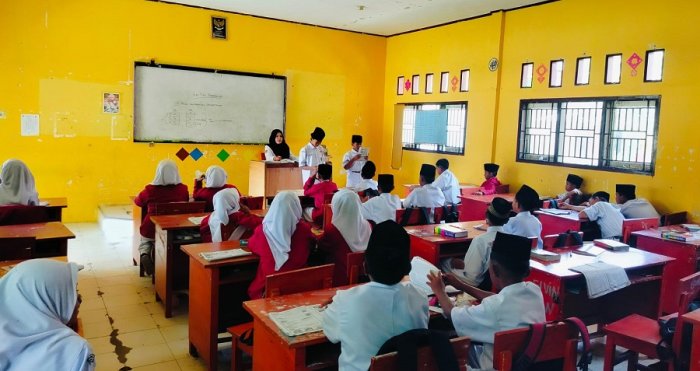 Practice Speaking: Upaya MTsN 4 Bungo Meningkatkan Kemampuan Bahasa Inggris Siswa Practice Speaking: Upaya MTsN 4 Bungo Meningkatkan Kemampuan Bahasa Inggris Siswa