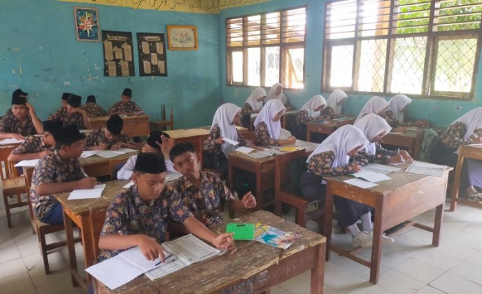 Pembelajaran Tercapai, Waka Kurikulum MTsN 4 Bungo Ingatkan Guru untuk Laksanakan Evaluasi Tengah Semester