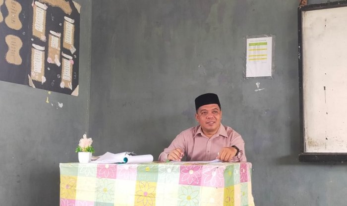 Menggali Ilmu di Bulan Suci: Siswa 8A MTsN 4 Bungo Perdalam Tajwid Mad Silah Thawilah Menggali Ilmu di Bulan Suci: Siswa 8A MTsN 4 Bungo Perdalam Tajwid Mad Silah Thawilah