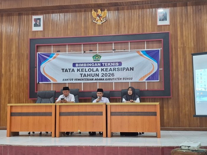 Tingkatkan Profesionalisme, Tenaga Kependidikan MTsN 4 Bungo Ikuti Bimtek Tata Kelola Kearsipan Tingkatkan Profesionalisme, Tenaga Kependidikan MTsN 4 Bungo Ikuti Bimtek Tata Kelola Kearsipan