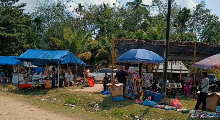 Lebaran Penuh Keceriaan, Pulau Mangun Jayo Dipadati Warga untuk Berwisata dan Bersilaturahmi Lebaran Penuh Keceriaan, Pulau Mangun Jayo Dipadati Warga untuk Berwisata dan Bersilaturahmi