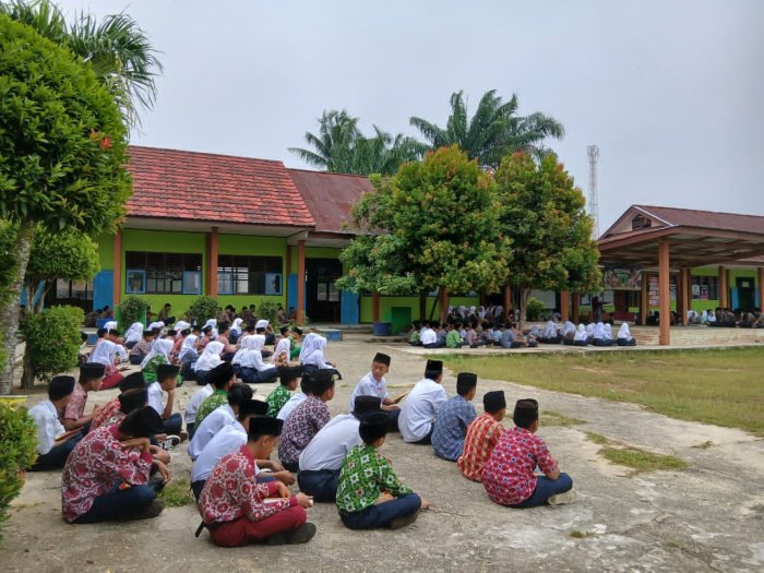 Indahnya Rabu Pagi: Wujud Keagamaan Damai Melalui Lantunan Ayat Suci Indahnya Rabu Pagi: Wujud Keagamaan Damai Melalui Lantunan Ayat Suci