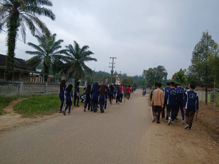 Menebar Semangat Hidup Sehat, MTsN 4 Bungo Gelar Jalan Sehat Menebar Semangat Hidup Sehat, MTsN 4 Bungo Gelar Jalan Sehat