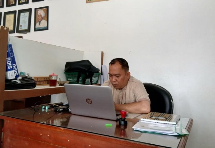 Optimalkan Administrasi, Staf TU MTsN 4 Bungo Rampungkan Rekapitulasi Laporan Kepegawaian Bulanan Optimalkan Administrasi, Staf TU MTsN 4 Bungo Rampungkan Rekapitulasi Laporan Kepegawaian Bulanan