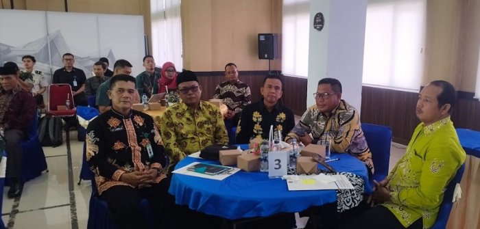 Hadiri Stakeholder Day 2026, Kepala MTsN 4 Bungo Tanda tangani Pakta Integritas di KPP Muara Bungo Hadiri Stakeholder Day 2026, Kepala MTsN 4 Bungo Tanda tangani Pakta Integritas di KPP Muara Bungo