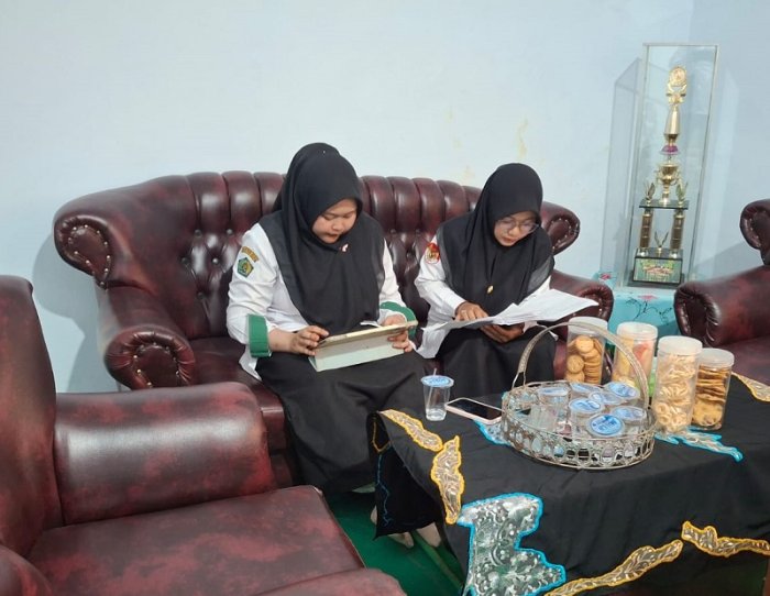 MBG Segera Digulirkan! MTsN 4 Bungo Gaspol Siapkan Data agar Siswa Tak Kehilangan Hak Makan Gratis MBG Segera Digulirkan! MTsN 4 Bungo Gaspol Siapkan Data agar Siswa Tak Kehilangan Hak Makan Gratis