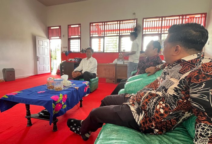 Perbincangan Hangat Disertai Permohonan Izin Awali Sosialisasi SPMB MTsN 4 Bungo di SDN 138 Daya Murni Perbincangan Hangat Disertai Permohonan Izin Awali Sosialisasi SPMB MTsN 4 Bungo di SDN 138 Daya Murni