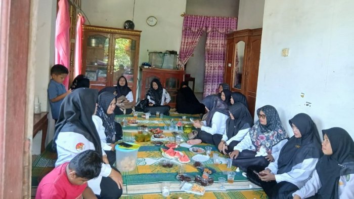 Lepas Masa Lajang, Ibu Sutarsih S.Pd Disambut Doa Sakinah Mawaddah Warahmah dari Rekan Sejawat Lepas Masa Lajang, Ibu Sutarsih S.Pd Disambut Doa Sakinah Mawaddah Warahmah dari Rekan Sejawat