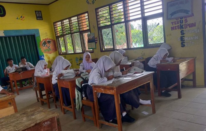 Hasil UTS Semester Genap, Siswa Kelas IX MTsN 4 Bungo Targetkan Nilai Terbaik
