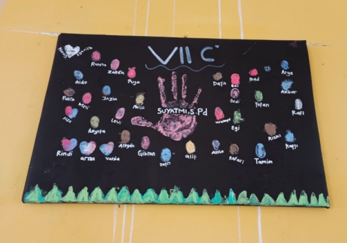 Siswa MTsN 4 Bungo Pamerkan Karya Kreatif dari Bahan Sederhana Siswa MTsN 4 Bungo Pamerkan Karya Kreatif dari Bahan Sederhana