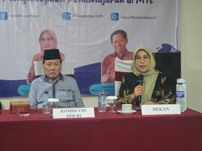 Dekan FTK UIN STS Jambi Dr. Hj. Fadlilah, M.Pd Ajak Guru Terapkan KBC, MTsN 4 Bungo Siap Menindaklanjuti Dekan FTK UIN STS Jambi Dr. Hj. Fadlilah, M.Pd Ajak Guru Terapkan KBC, MTsN 4 Bungo Siap Menindaklanjuti