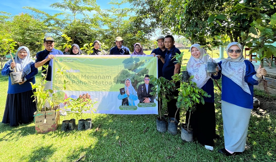 MTSN 4 BUNGO SUKSESKAN GERAKAN PENANAMAN 1 JUTA POHON MATOA MTSN 4 BUNGO SUKSESKAN GERAKAN PENANAMAN 1 JUTA POHON MATOA