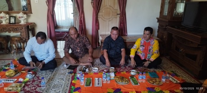 Kepala MTsN 4 Bungo dan Seluruh Kepala Madrasah se-Kabupaten Bungo Bahas Program KBC