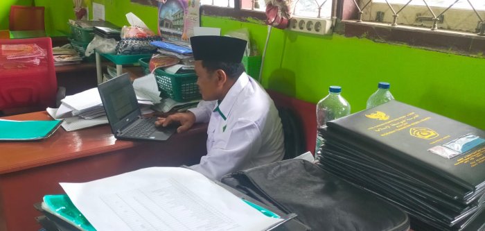 Sambut Ujian Madrasah 2026, MTsN 4 Bungo Instruksikan Guru Segera Rampungkan Penyusunan Soal Sesuai Juknis Sambut Ujian Madrasah 2026, MTsN 4 Bungo Instruksikan Guru Segera Rampungkan Penyusunan Soal Sesuai Juknis