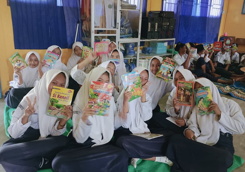 MTs N 4 Bungo Semarakkan Literasi dengan Tugas Menarik MTs N 4 Bungo Semarakkan Literasi dengan Tugas Menarik
