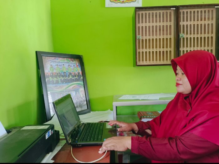 Guru Matematika MTsN 4 Bungo Siap Sambut Supervisi dengan Perangkat Pembelajaran yang Matang Guru Matematika MTsN 4 Bungo Siap Sambut Supervisi dengan Perangkat Pembelajaran yang Matang
