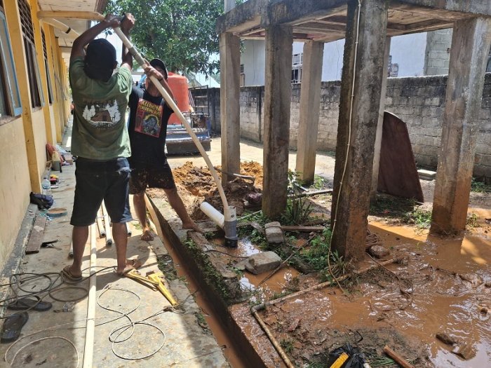 Investasi Hidup Sehat: MTsN 4 Bungo Maksimalkan Ketersediaan Air Bersih di Lingkungan Madrasah. Investasi Hidup Sehat: MTsN 4 Bungo Maksimalkan Ketersediaan Air Bersih di Lingkungan Madrasah.