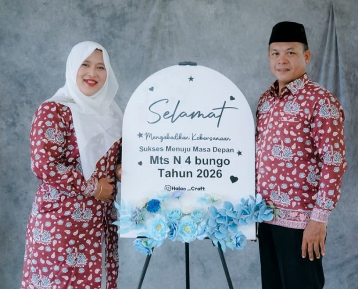 Hadir di Pelepasan Siswa MTsN 4 Bungo, Ketua DWP  Yuliati Kurnia Sari Apresiasi Acara Spektakuler Penuh Kreativitas