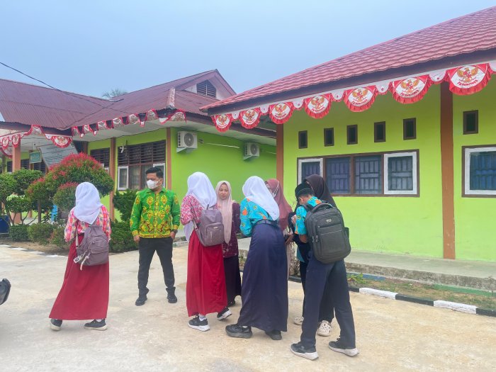 Di Tengah Kepungan Asap Karhutla, MTsN 4 Bungo Pastikan Pembelajaran Tetap Berjalan Aman