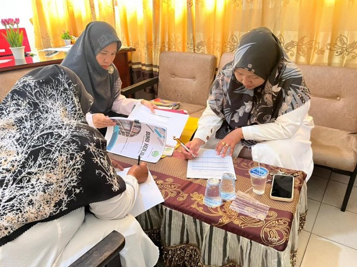 MTsN 4 Bungo Supervisi Administrasi Guru Bahasa Inggris MTsN 4 Bungo Supervisi Administrasi Guru Bahasa Inggris