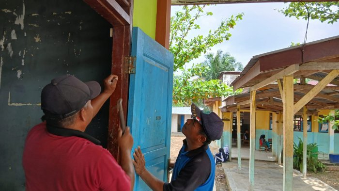 Tingkatkan Kenyamanan Belajar Siswa, Madrasah Gerak Cepat Lakukan Perbaikan Fasilitas Ruang Kelas