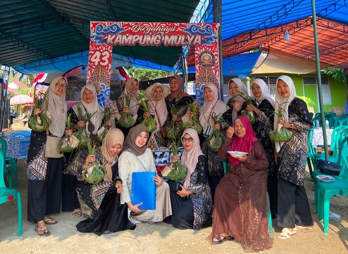 Hadiri HUT Penempatan Kampung Mulya ke-43, Kaur TU MTsN 4 Bungo Pererat Sinergi Bersama Warga Hadiri HUT Penempatan Kampung Mulya ke-43, Kaur TU MTsN 4 Bungo Pererat Sinergi Bersama Warga