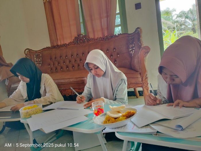 Mempersiapkan Diri untuk OMI: Siswa MTs N 4 Bungo Mengikuti Bimbingan Mata Pelajaran IPA Mempersiapkan Diri untuk OMI: Siswa MTs N 4 Bungo Mengikuti Bimbingan Mata Pelajaran IPA