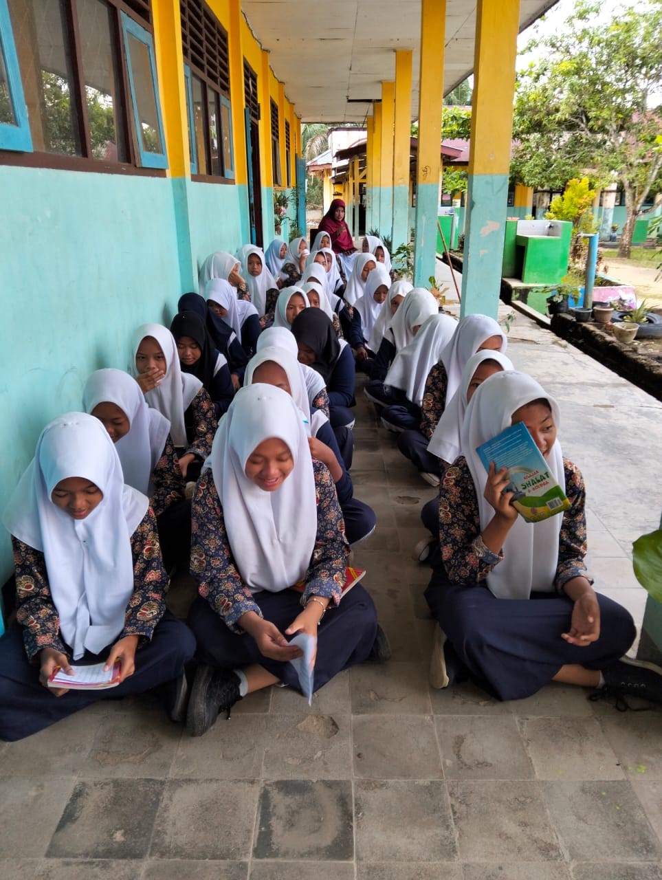 REFLEKSI PELAKSANAAN FULL DAY DI MTs NEGERI 4 BUNGO REFLEKSI PELAKSANAAN FULL DAY DI MTs NEGERI 4 BUNGO