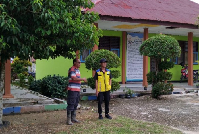 Siap Berbenah! Kepala MTsN 4 Bungo Dampingi Konsultan PU Provinsi Tinjau Kualitas Fisik Bangunan Madrasah Siap Berbenah! Kepala MTsN 4 Bungo Dampingi Konsultan PU Provinsi Tinjau Kualitas Fisik Bangunan Madrasah