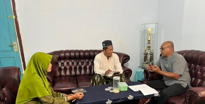 Konsolidasi Strategis: Panitia UKOM Lapor Progres Kesiapan Ujian kepada Kepala Madrasah. Konsolidasi Strategis: Panitia UKOM Lapor Progres Kesiapan Ujian kepada Kepala Madrasah.