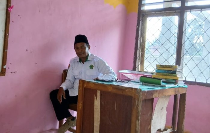 Waka Kesiswaan MTsN 4 Bungo Perintahkan Ketua OSIM Segera Bentuk Panitia Class Meeting Waka Kesiswaan MTsN 4 Bungo Perintahkan Ketua OSIM Segera Bentuk Panitia Class Meeting